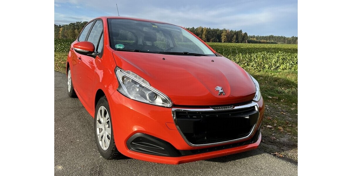 Peugeot 208 Pure Tech 82 active 64.690 km 8.900 &euro; Eschede 29348