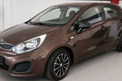 Kia Rio 55.000 km 5.999 &euro; Roßdorf 64380