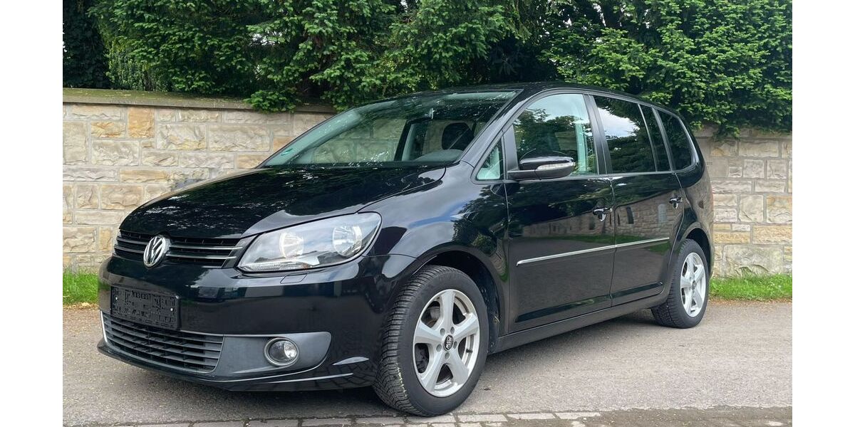 VW Touran 97.200 km 12.900 &euro; Bückeburg 31675