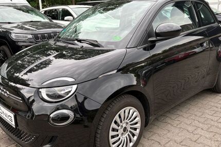 Fiat 500 17.655 km 25.990 € Berlin 13509