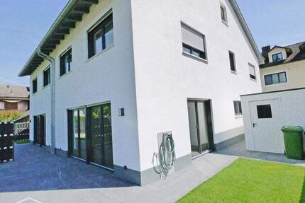 Hochwertige Doppelhaushälfte mit Garage u. Top-Ausstattung in verkehrsgünstiger Lage direkt im Altmühltal 4 zimmer