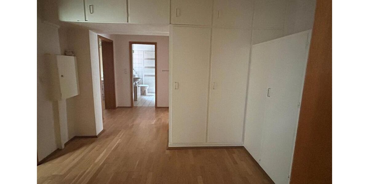 Doppelhaushälfte Waldkappel - 10 Zimmer, 260 m&sup2;, 1.000&euro; | Angebot:26493862