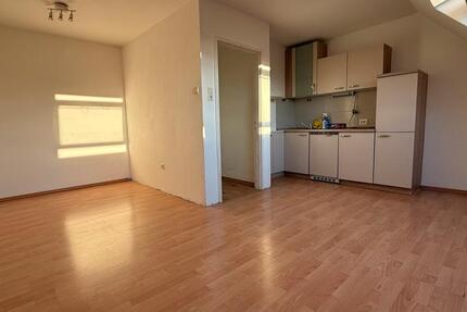 Wohnung Bremerhaven Mitte - 1 Zimmer, 24 m&sup2;, 375&euro; | Angebot:25396129