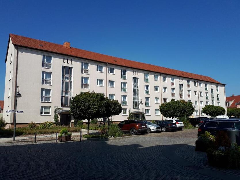 Markt 10 - 3R-Wohnung in der 1. Etage, Küche u. Bad mit Fenster
