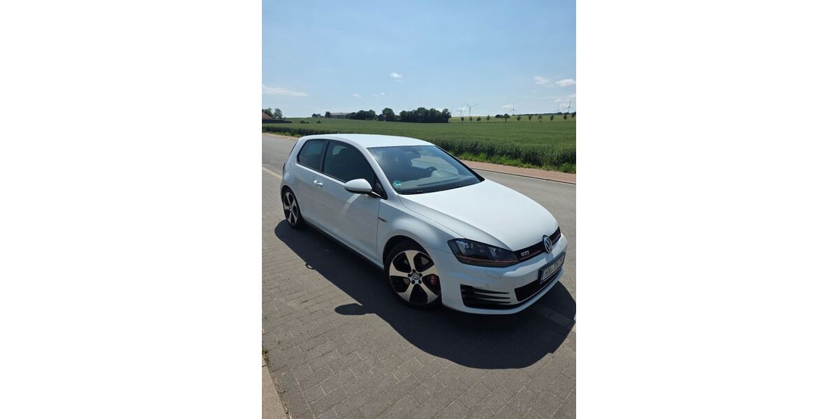VW Golf 146.957 km 11.599 &euro; Brakel 33034