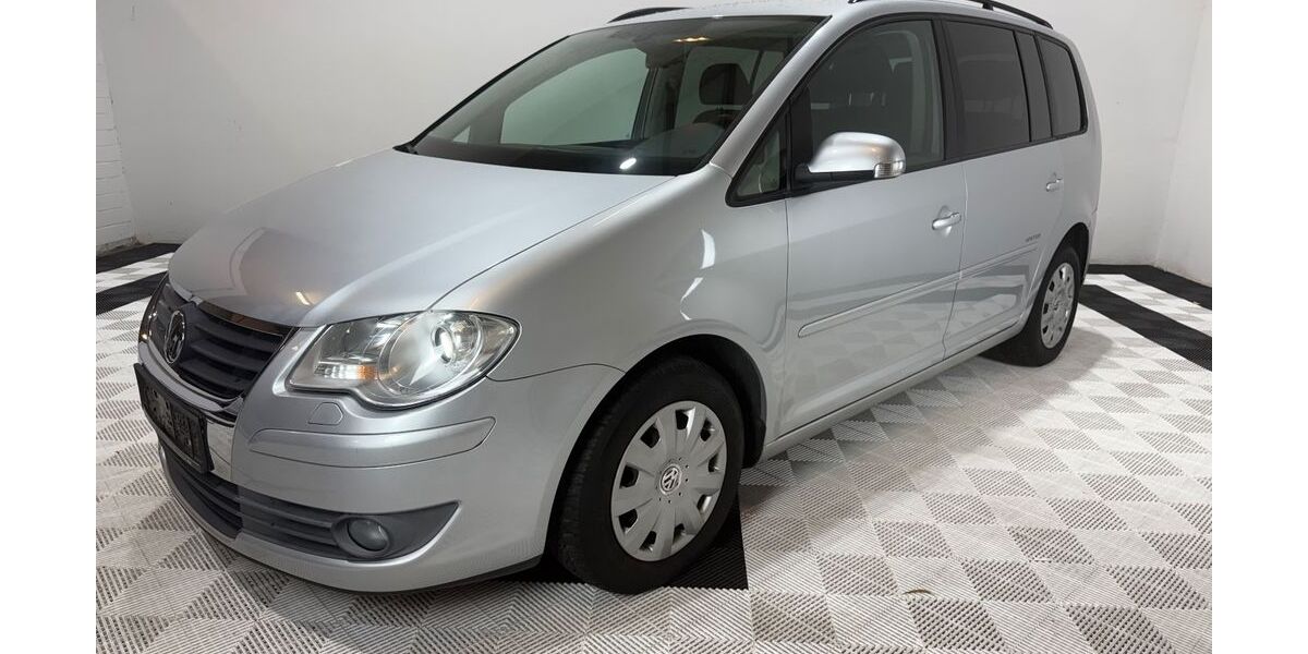 VW Touran 223.613 km 4.999 &euro; Bonn - Dottendorf 53129