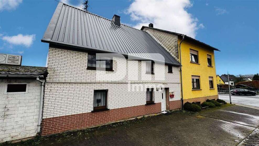 Haus zum Kaufen in Niederroßbach , Westerw 174.900 € 220 m²