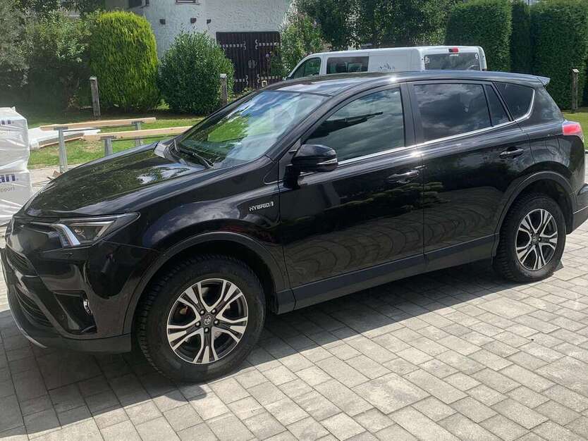 RAV 4