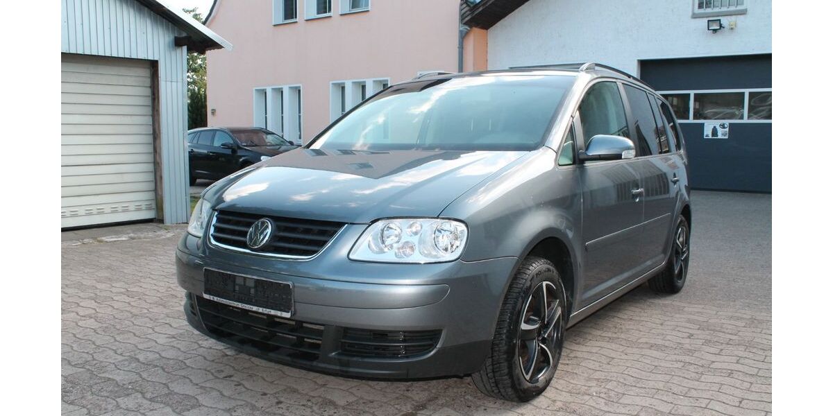 VW Touran 172.000 km 3.950 &euro; Augustdorf 32832