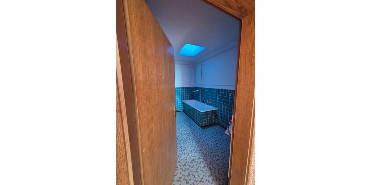 Einfamilienhaus Eppelborn - 12 Zimmer, 180 m&sup2;, 125.000&euro; | Angebot:26296832