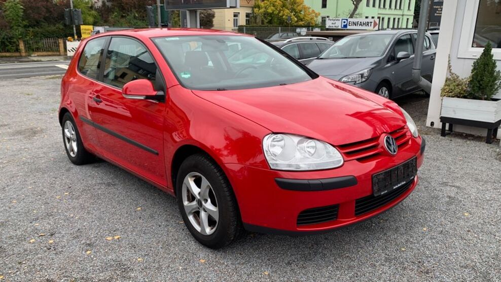 VW Golf 255.000 km 959 € DRESDEN 01259