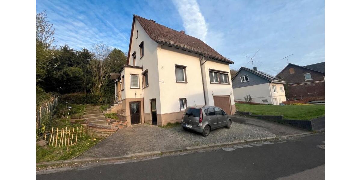Einfamilienhaus Siegen Eiserfeld - 4 Zimmer, 126 m&sup2;, 380.000&euro; | Angebot:26891236