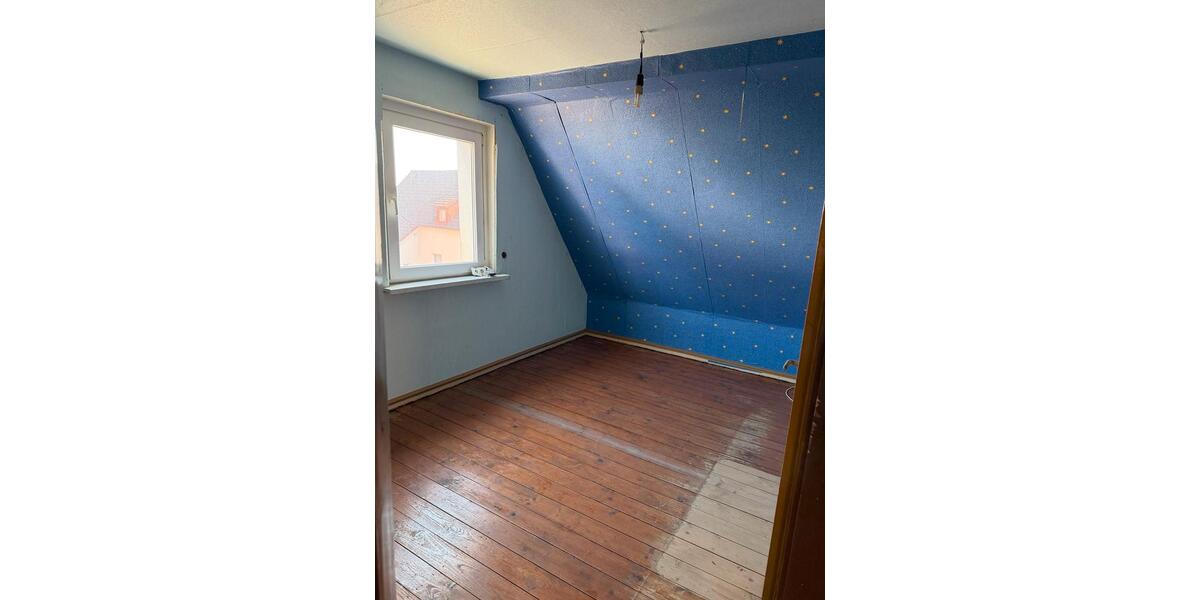Einfamilienhaus Einbeck - 8 Zimmer, 200 m&sup2;, 200.000&euro; | Angebot:27091009