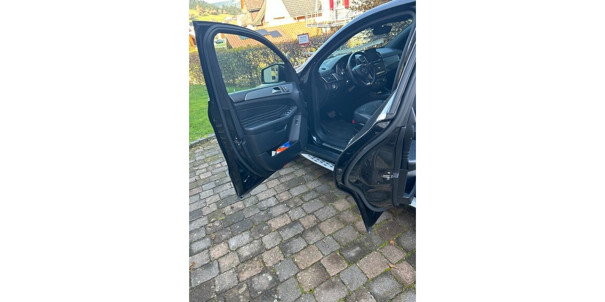 Mercedes-Benz kombilimousine 178.000 km 32.000 &euro; Baiersbronn 72270