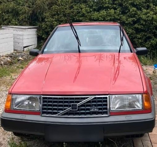 Volvo 440 106.000 km 1.800 &euro; Pottenstein 91278