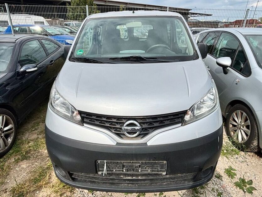 NV200