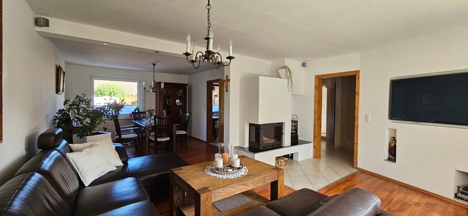 Von privat:Erdgeschosswohnung mit Garten,Kamin und Garage 3 zimmer