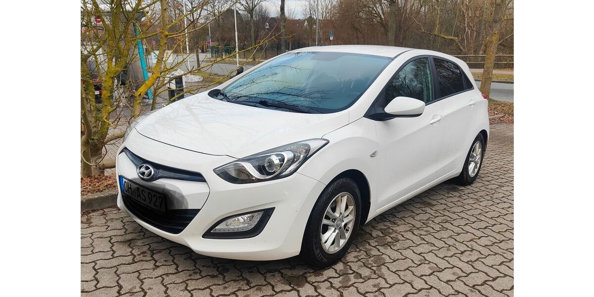 Hyundai i30 221.000 km 4.650 &euro; Heiligenhafen 23774