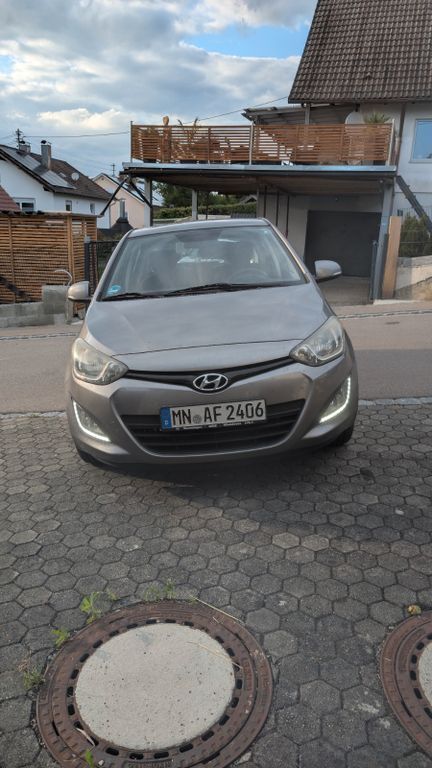 i20