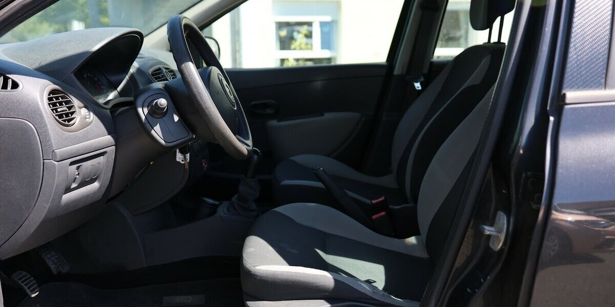 Renault Clio 1.5 dCi Authentique 1.HAND / TÜV-AU-02.2027 260.000 km 1.402 &euro; Hamm 59077