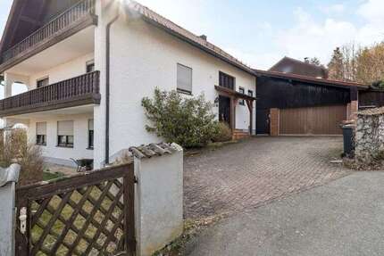 Haus Vohenstrauß - 6 Zimmer, 217 m&sup2;, 329.000&euro; | Angebot:25855741