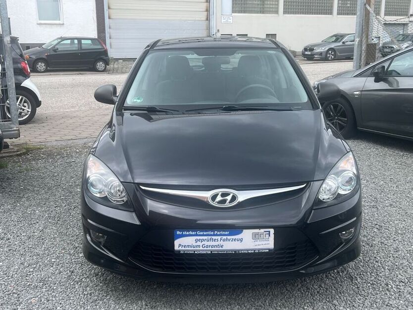 i30