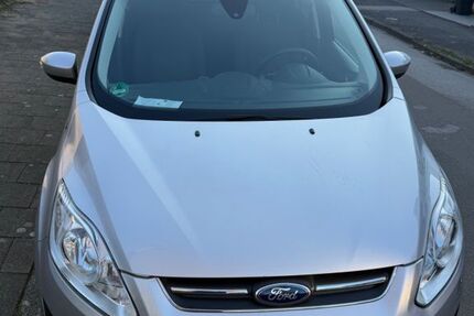Ford Grand C-Max 67.764 km 8.300 &euro; Düsseldorf 40468