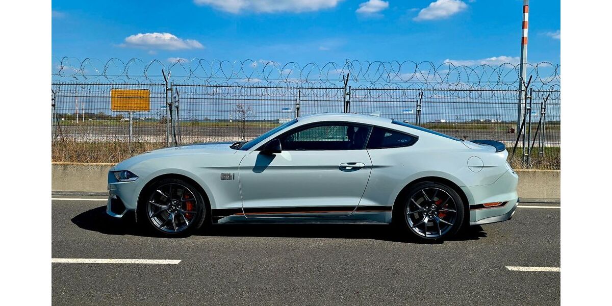 Ford Mustang 107.000 km 39.999 &euro; Schönefeld 12529