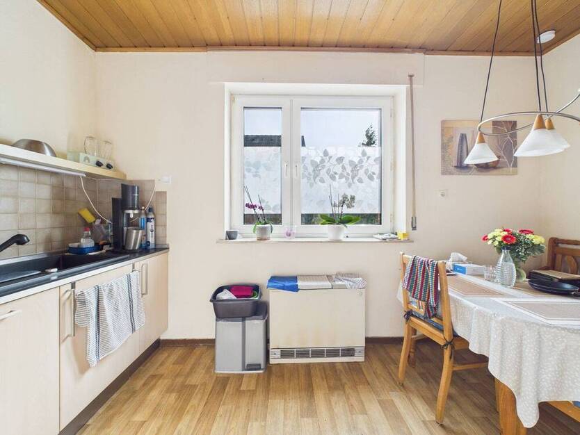 Zweifamilienhaus mit flexibler Raumaufteilung im beliebten Weilerswist!