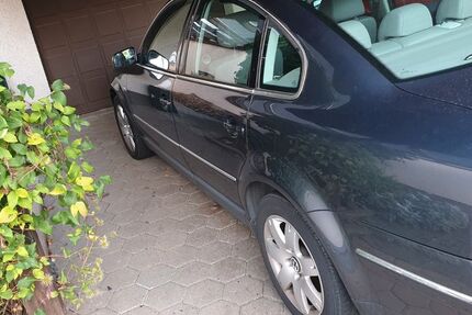 VW Passat 124.000 km 2.500 € Obernburg 63785