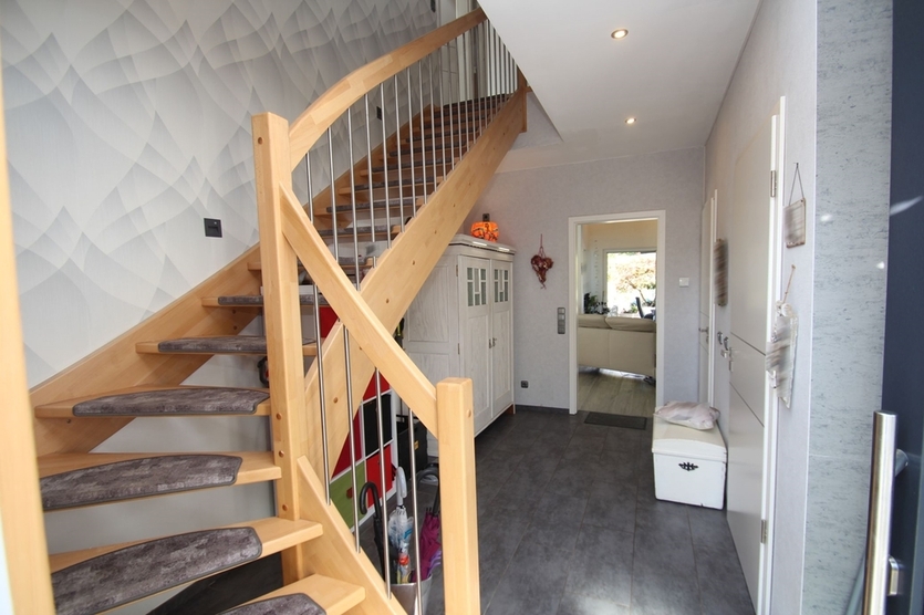 Mit 3D: Einfamilienhaus mit schön angelegtem Garten und dem Blick ins Grüne! 4 zimmer