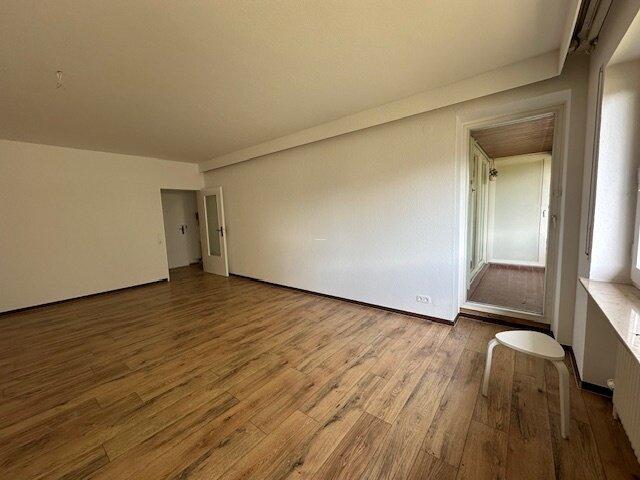 Etagenwohnung Zetel - 3 Zimmer, 92 m&sup2;, 900&euro; | Angebot:26634778