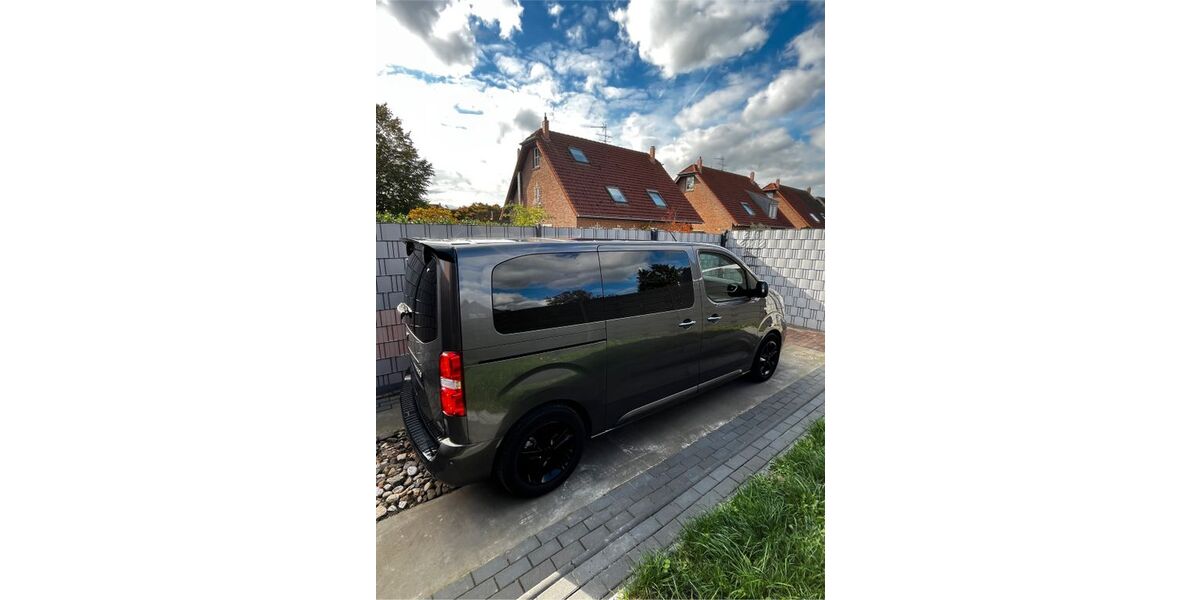 Peugeot Traveller 16.620 km 43.000 &euro; Moers 47447