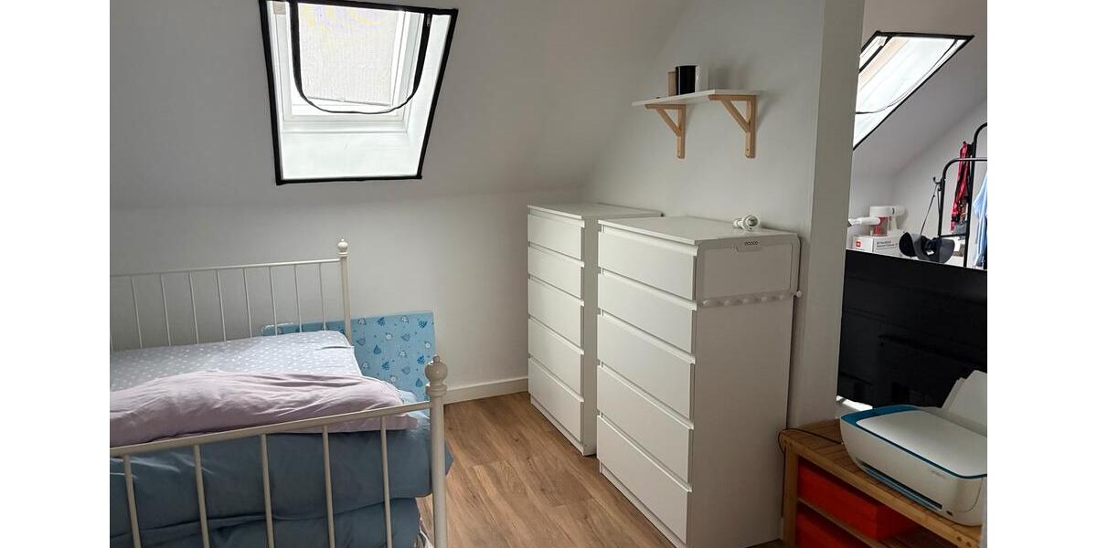 Dachgeschoßwohnung Bonn Gielgen - 3 Zimmer, 37 m&sup2;, 430&euro; | Angebot:25916579