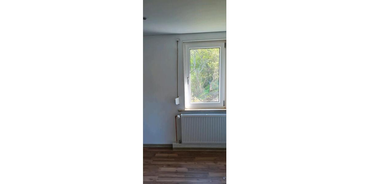 Dachgeschoßwohnung Siegen Eiserfeld - 2 Zimmer, 44 m&sup2;, 430&euro; | Angebot:26310426