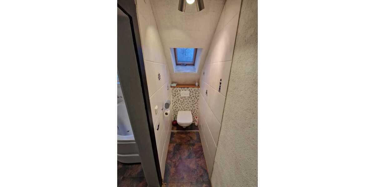 Einfamilienhaus Niederwerrn - 6 Zimmer, 129 m&sup2;, 250.000&euro; | Angebot:25664866