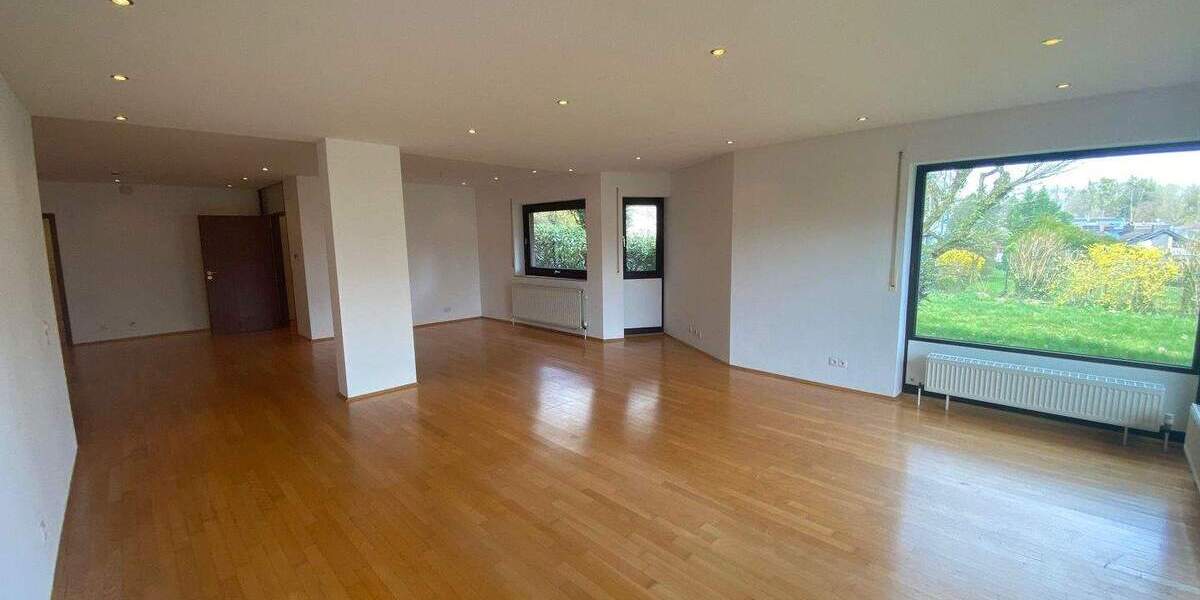 Terrassenwohnung Bonn Lannesdorf - 3 Zimmer, 151 m&sup2;, 2.195&euro; | Angebot:25666895