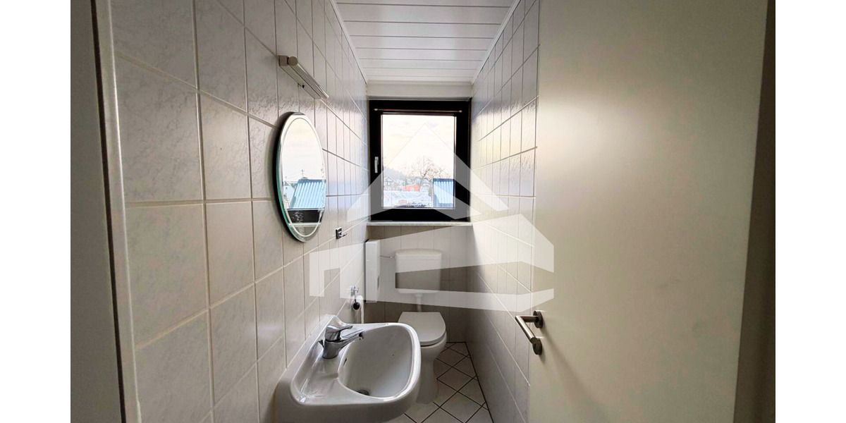 Etagenwohnung Kenn - 3 Zimmer, 93 m&sup2;, 832&euro; | Angebot:24460292