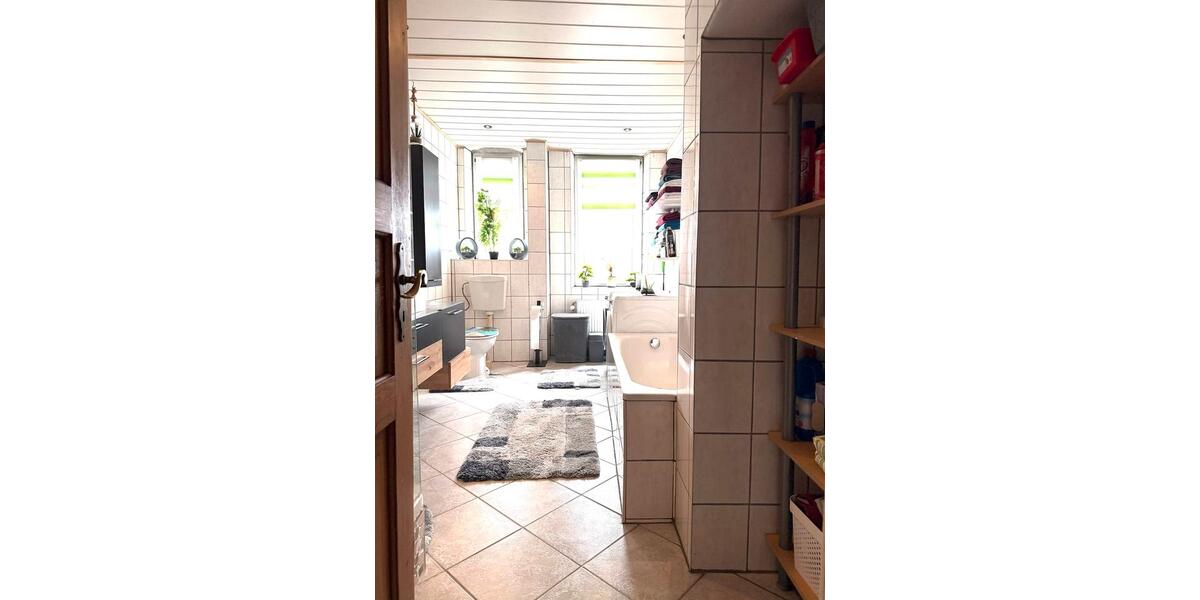 Etagenwohnung Marktredwitz - 6 Zimmer, 130 m&sup2;, 249.000&euro; | Angebot:26023259