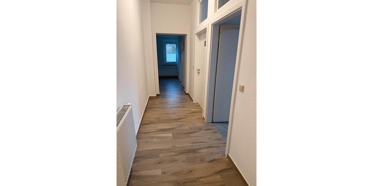 Wohnung auf ruhigem Grundstück zu vermieten 5 zimmer