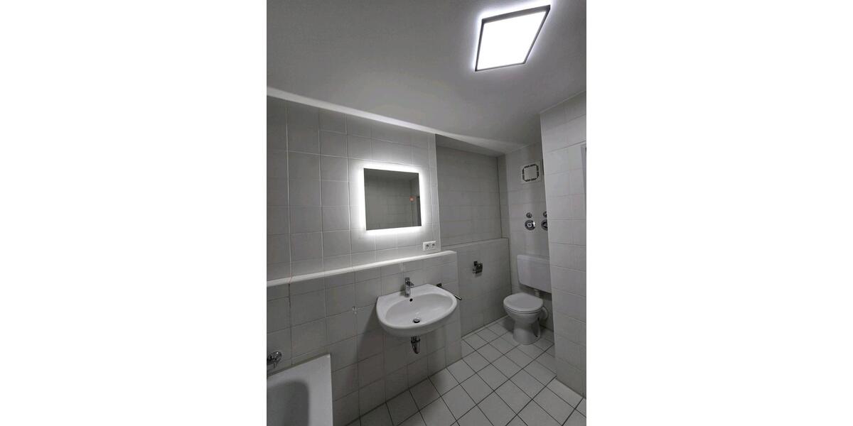 Dachgeschoßwohnung Ampfing - 3 Zimmer, 83 m&sup2;, 700&euro; | Angebot:26366343