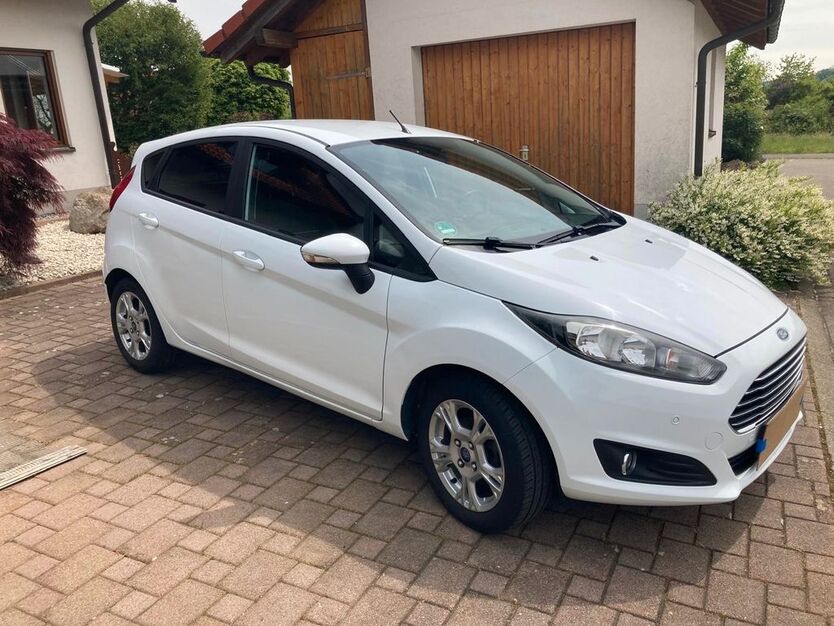Ford Fiesta 66.000 km 7.100 € Hohentengen am Hochrhein 79801