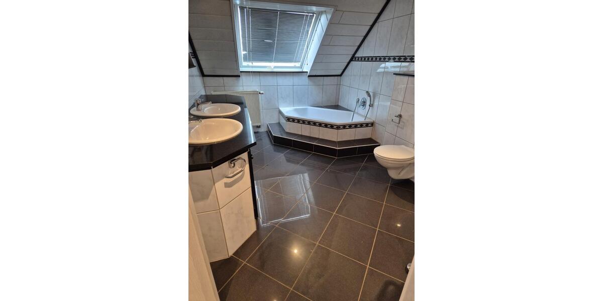 Einfamilienhaus Amöneburg - 8 Zimmer, 270 m&sup2;, 538.000&euro; | Angebot:26537877