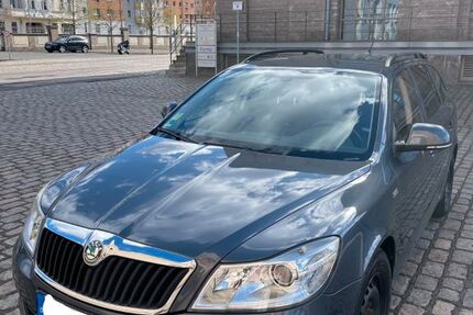 Skoda Octavia 176.000 km 5.700 &euro; Berlin 10245