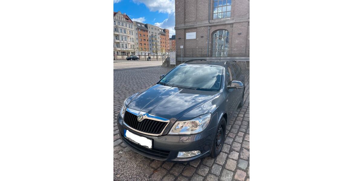 Skoda Octavia 176.000 km 5.700 &euro; Berlin 10245