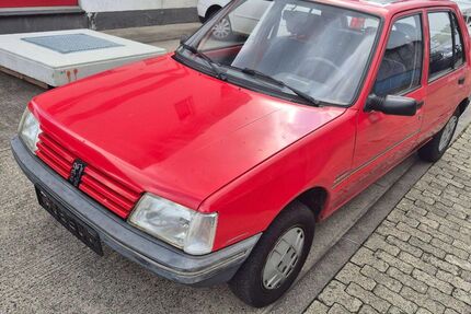 Peugeot 205 119.000 km 2.000 &euro; Himbergen 29584