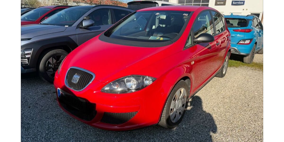 Seat Altea 100.000 km 2.999 &euro; München 81829