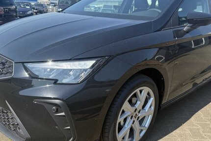 Seat Ibiza 1.0 TSI 70 kW Style/17Zoll/Winterp 2.677 km 17.999 &euro; Frankfurt 60386