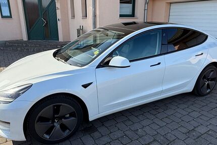 Tesla Model 3 53.000 km 31.400 &euro; Oschersleben 39387