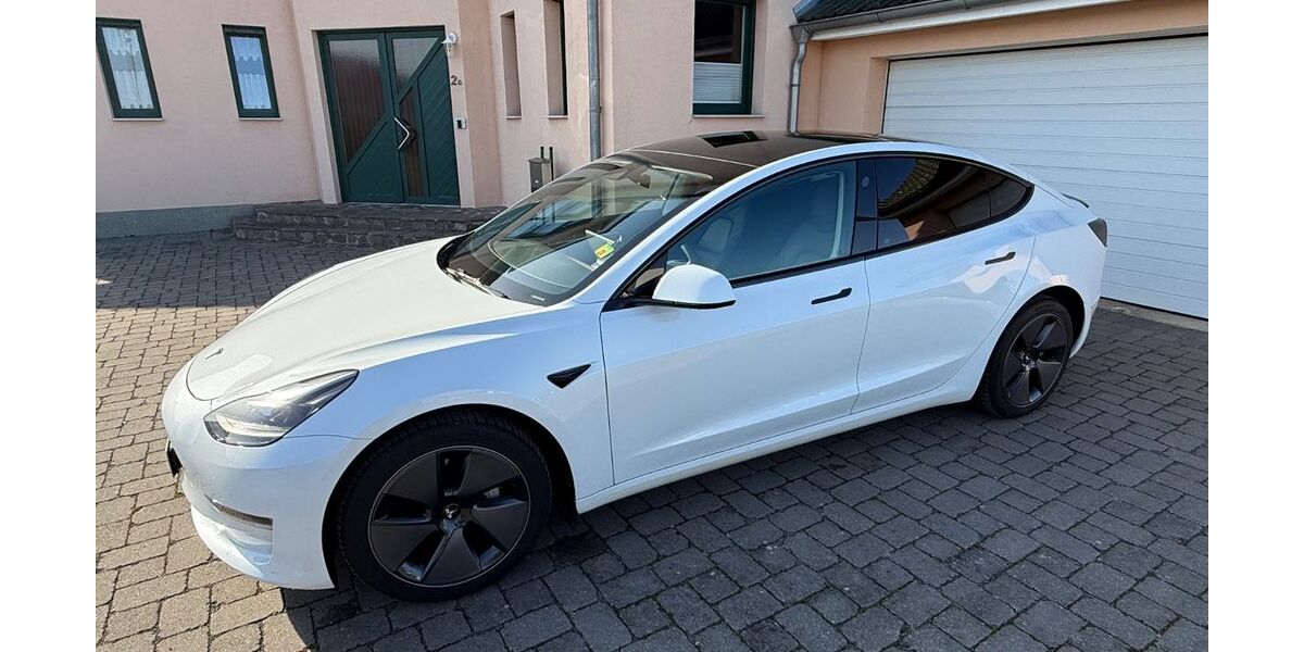 Tesla Model 3 53.000 km 31.400 &euro; Oschersleben 39387